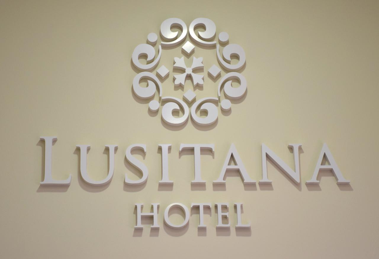 Lusitana Hotel Porto Bagian luar foto